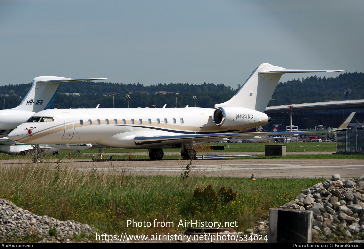 Aircraft Photo of N433DC | Bombardier Global Express XRS (BD-700-1A10) | AirHistory.net #534624