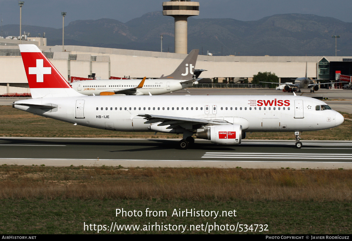 Aircraft Photo of HB-IJE | Airbus A320-214 | Swiss International Air Lines | AirHistory.net #534732