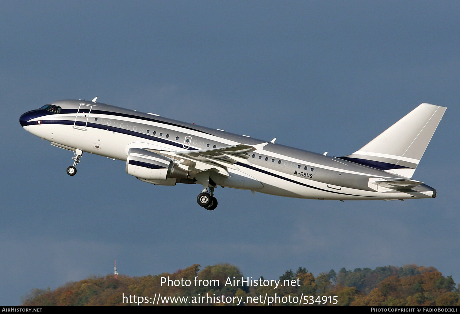 Aircraft Photo of M-RBUS | Airbus ACJ319 (A319-115/CJ) | AirHistory.net #534915