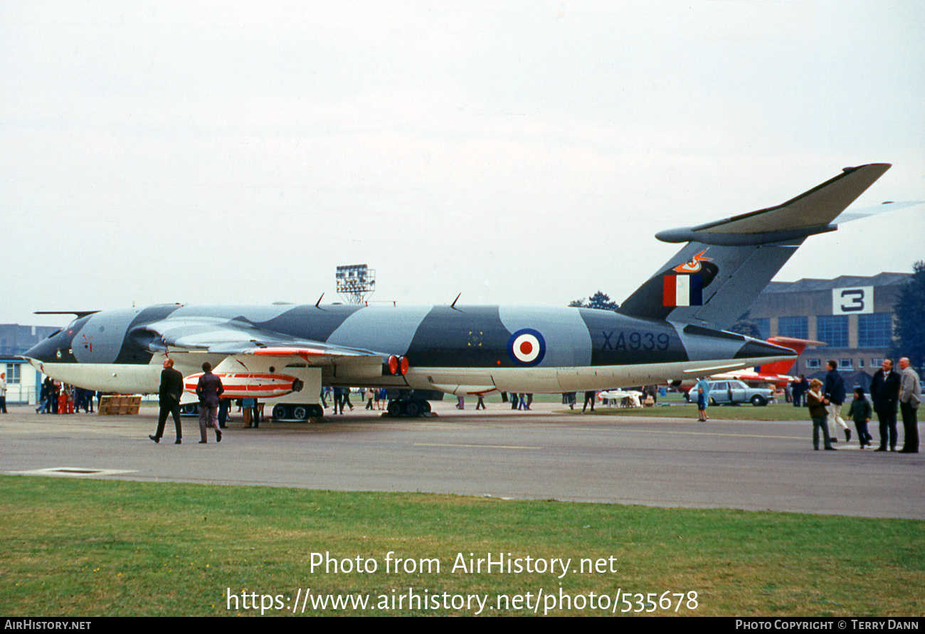 Aircraft Photo of XA939 | Handley Page HP-80 Victor K1A | UK - Air Force | AirHistory.net #535678