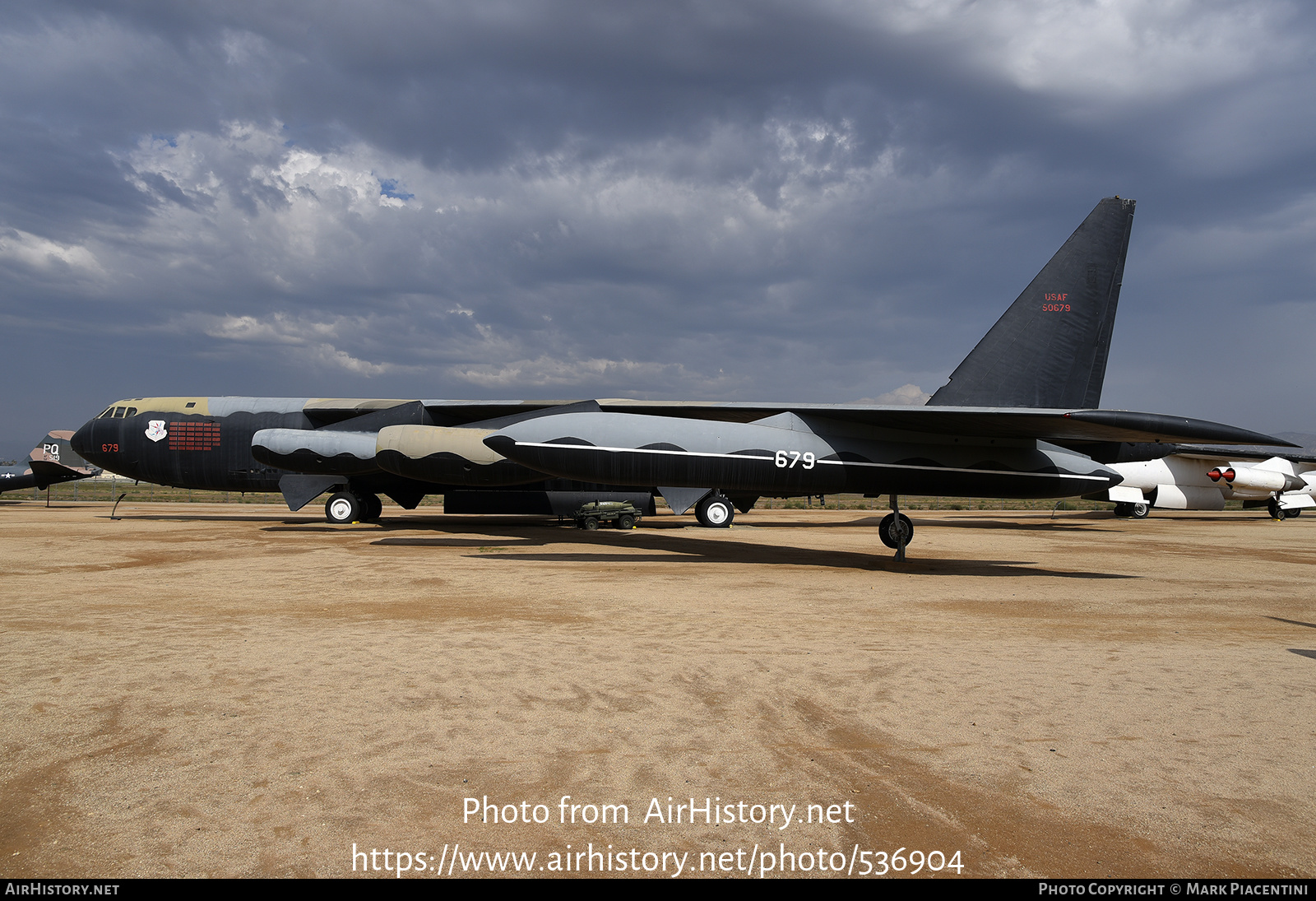 Aircraft Photo of 55-679 | Boeing B-52D Stratofortress | USA - Air Force | AirHistory.net #536904