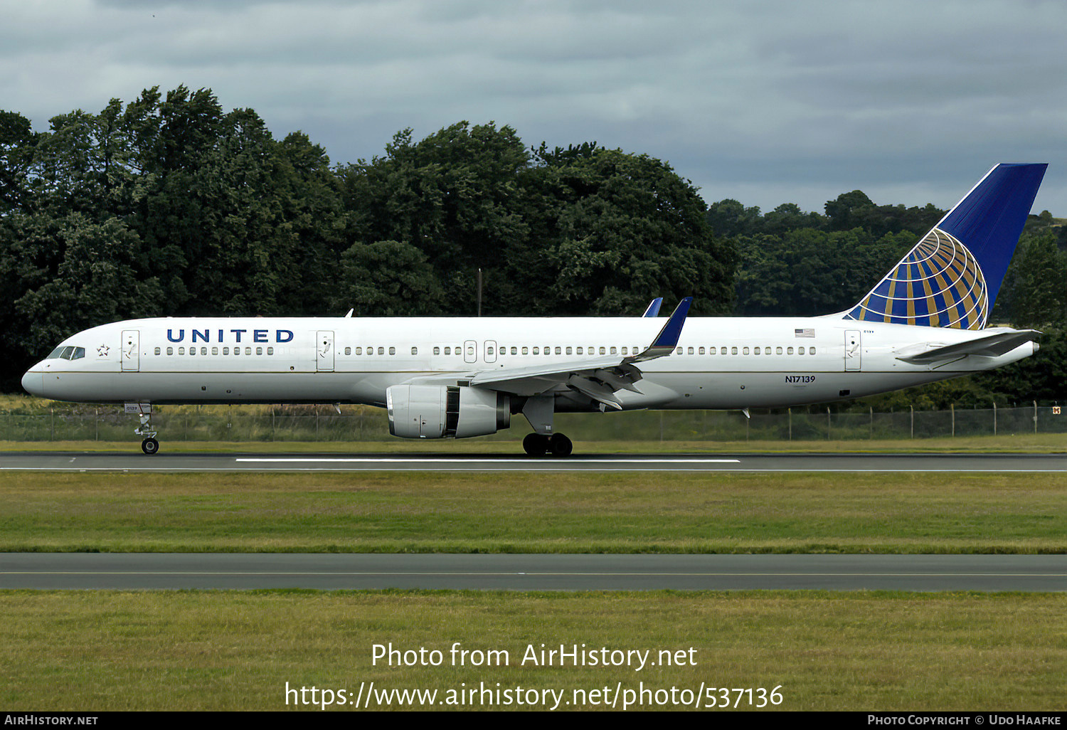 Aircraft Photo of N17139 | Boeing 757-224 | United Airlines | AirHistory.net #537136