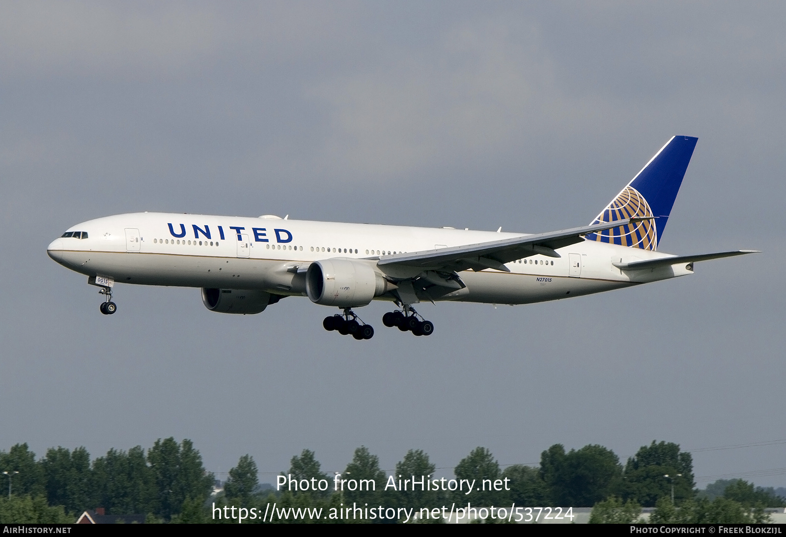 Aircraft Photo of N27015 | Boeing 777-224/ER | United Airlines | AirHistory.net #537224