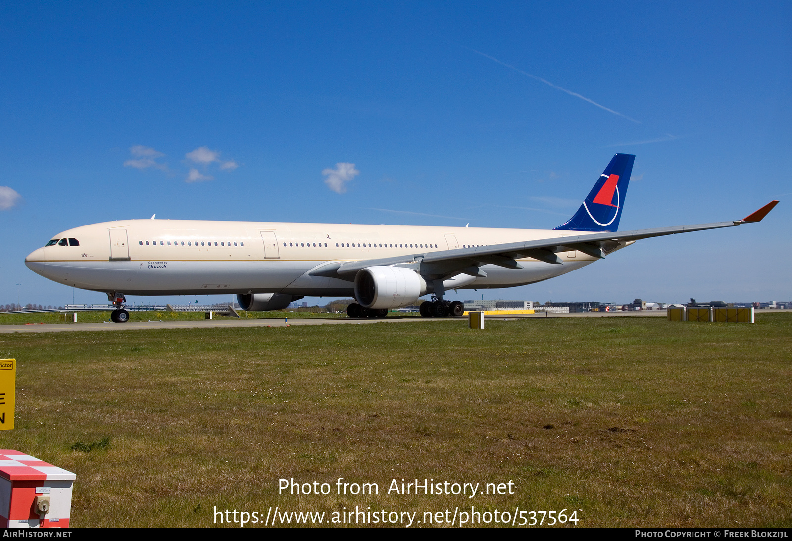 Aircraft Photo of TC-OCA | Airbus A330-321 | Onur Air | AirHistory.net #537564