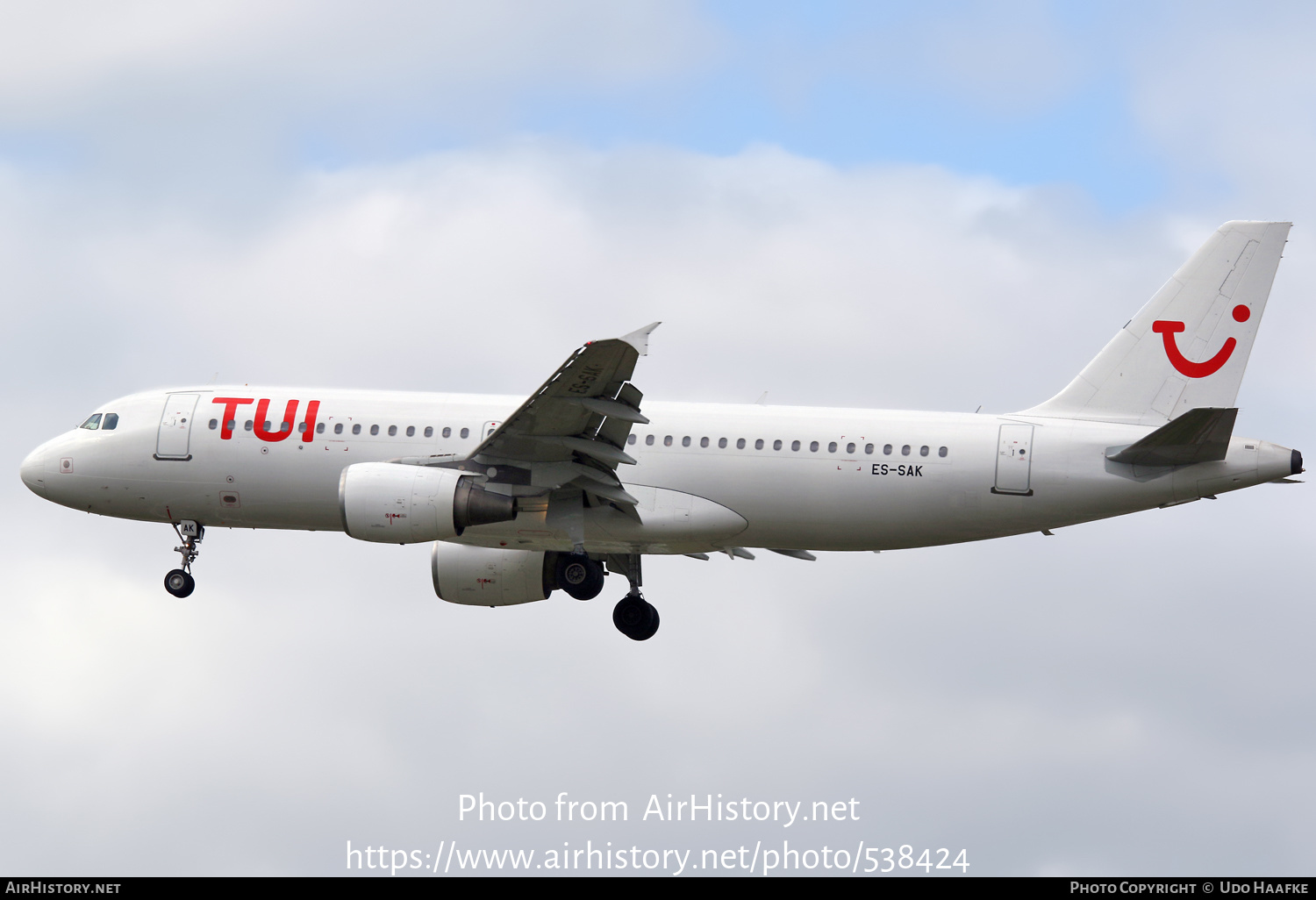 Aircraft Photo of ES-SAK | Airbus A320-214 | TUI | AirHistory.net #538424