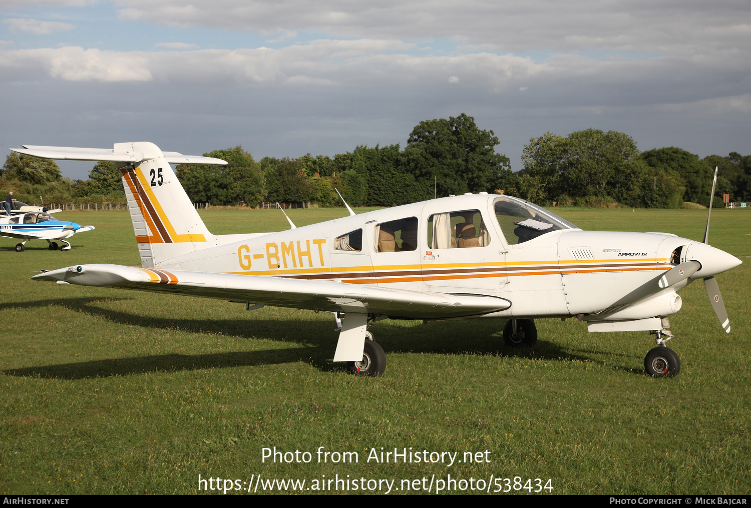 Aircraft Photo of G-BMHT | Piper PA-28RT-201T Turbo Arrow IV | AirHistory.net #538434