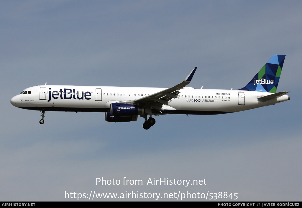 Aircraft Photo of N942JB | Airbus A321-231 | JetBlue Airways | AirHistory.net #538845