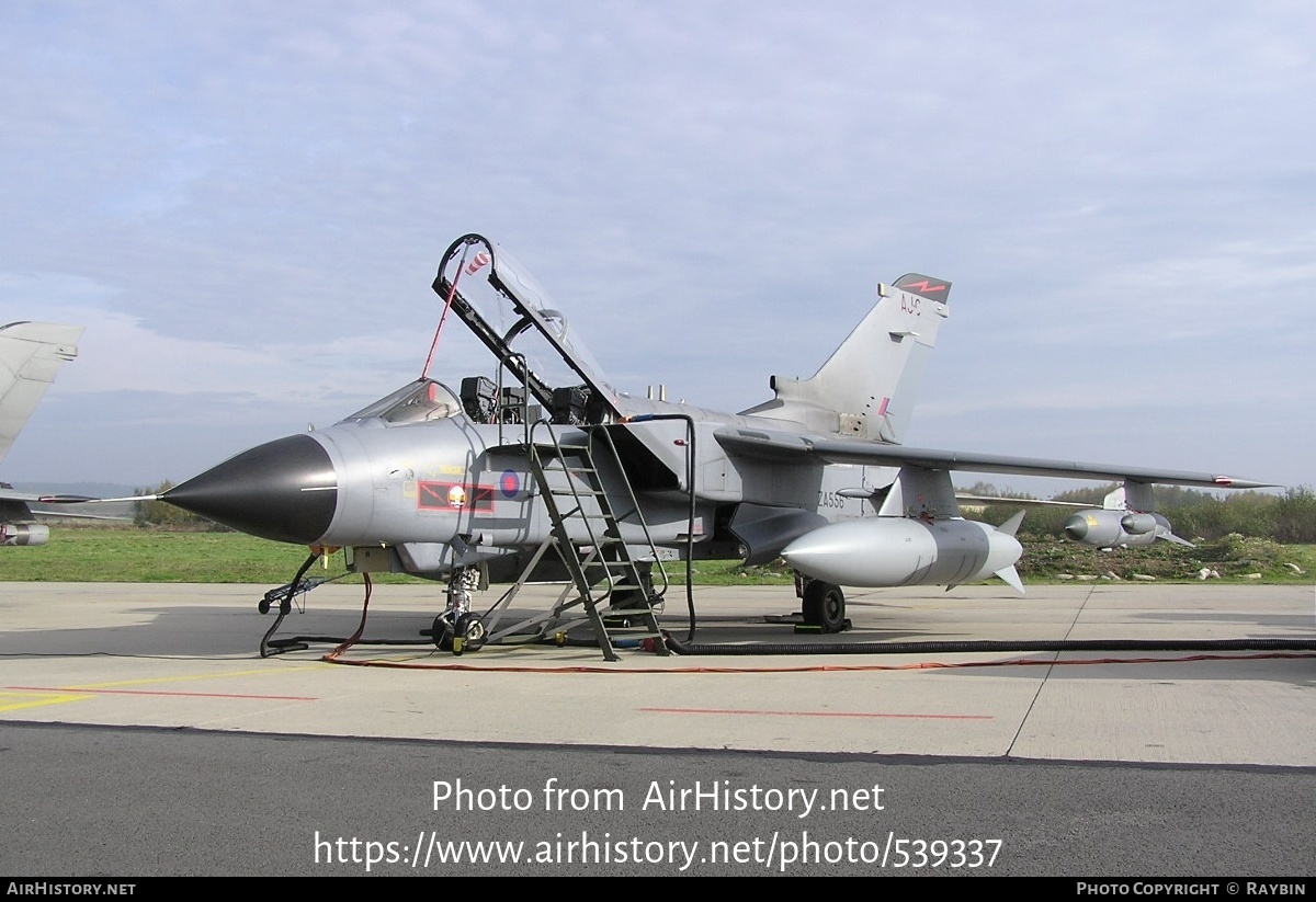 Aircraft Photo of ZA556 | Panavia Tornado GR4 | UK - Air Force | AirHistory.net #539337