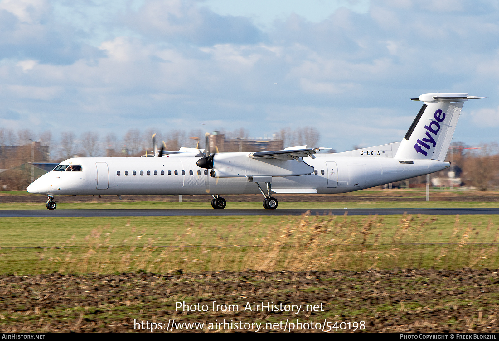 Aircraft Photo of G-EXTA | Bombardier DHC-8-401 Dash 8 | Flybe | AirHistory.net #540198