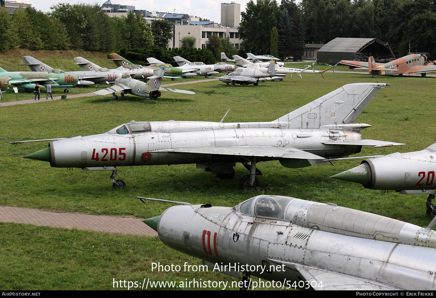 Aircraft Photo of 4205 | Mikoyan-Gurevich MiG-21PFM | Poland - Air Force | AirHistory.net #540304