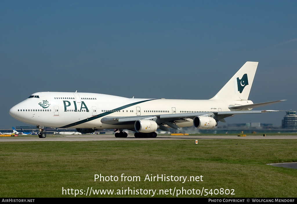 Aircraft Photo of AP-BFW | Boeing 747-367 | Pakistan International Airlines - PIA | AirHistory.net #540802