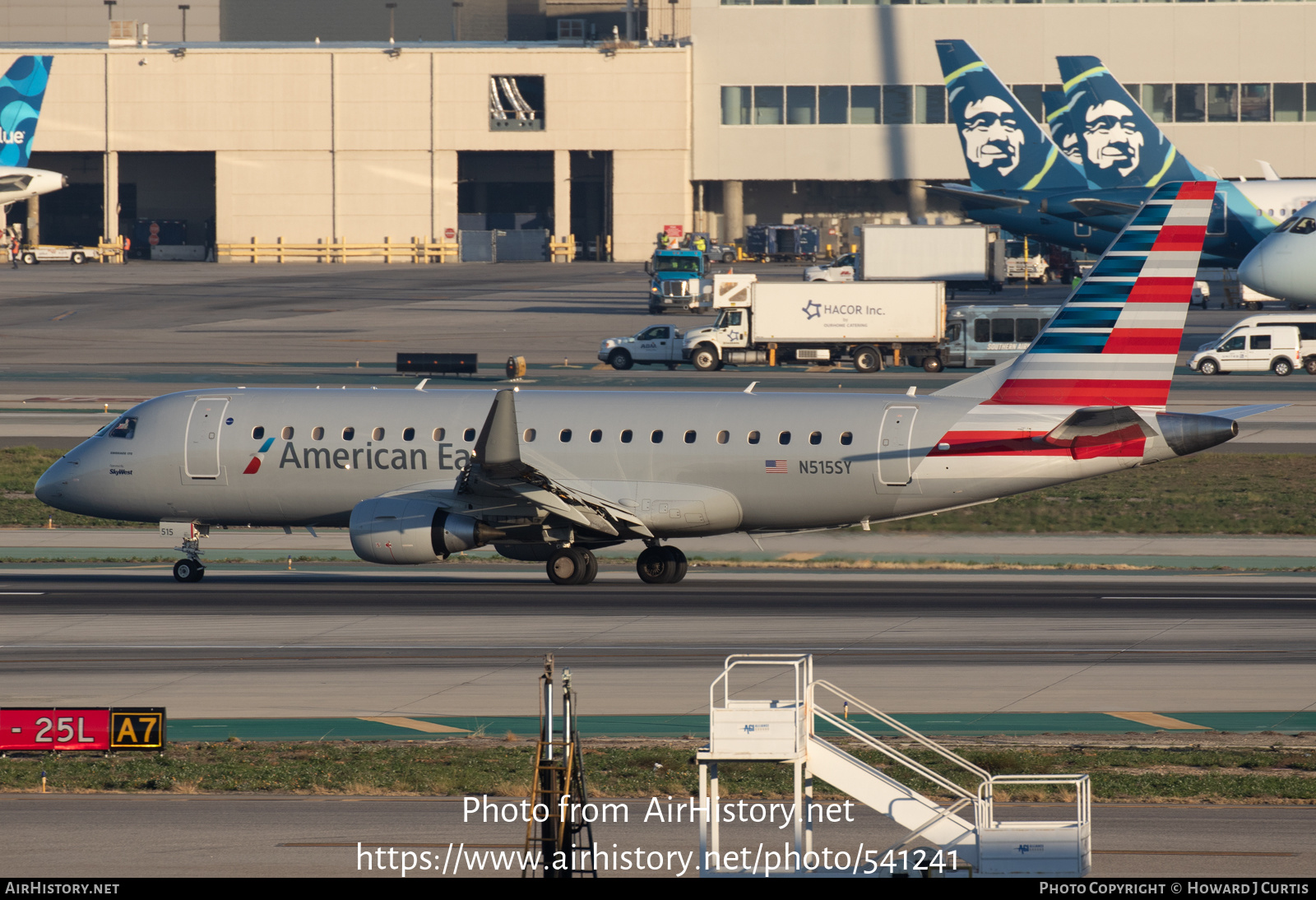 Aircraft Photo of N515SY | Embraer 175LR (ERJ-170-200LR) | American Eagle | AirHistory.net #541241