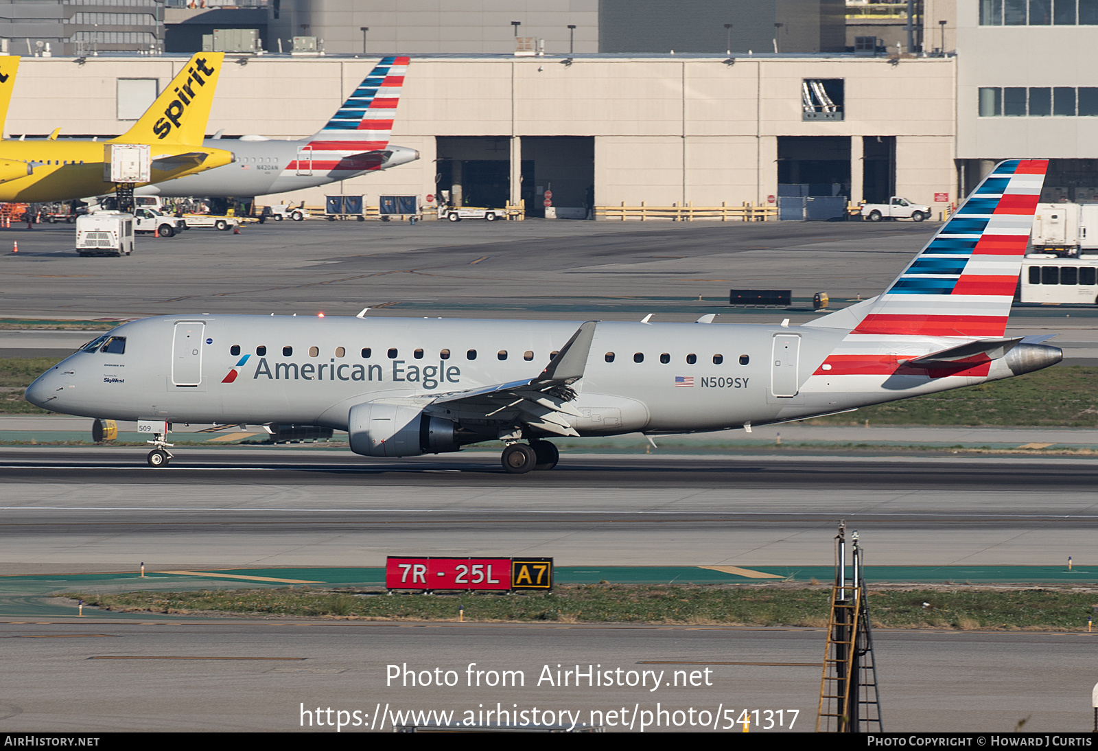 Aircraft Photo of N509SY | Embraer 175LR (ERJ-170-200LR) | American Eagle | AirHistory.net #541317