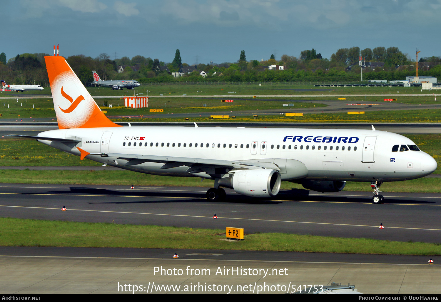 Aircraft Photo of TC-FHC | Airbus A320-214 | Freebird Airlines | AirHistory.net #541753