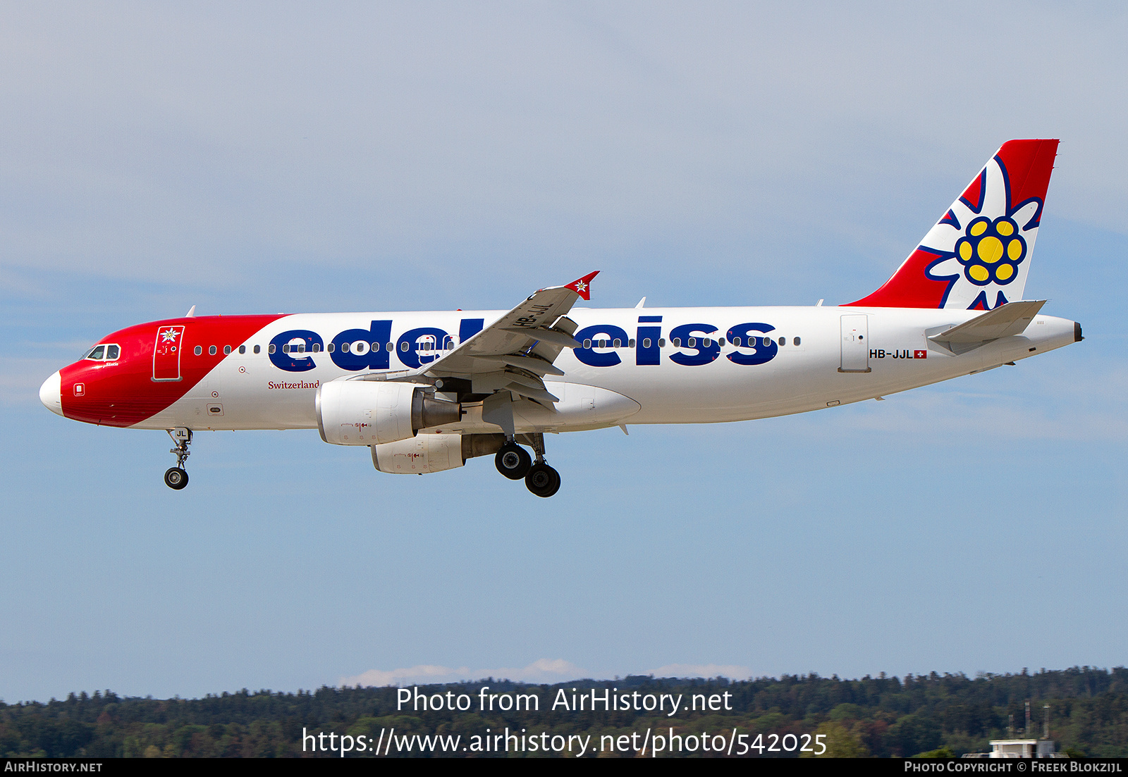 Aircraft Photo of HB-JJL | Airbus A320-214 | Edelweiss Air | AirHistory.net #542025