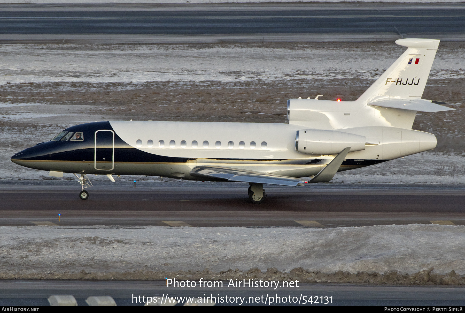 Aircraft Photo of F-HJJJ | Dassault Falcon 900LX | AirHistory.net #542131