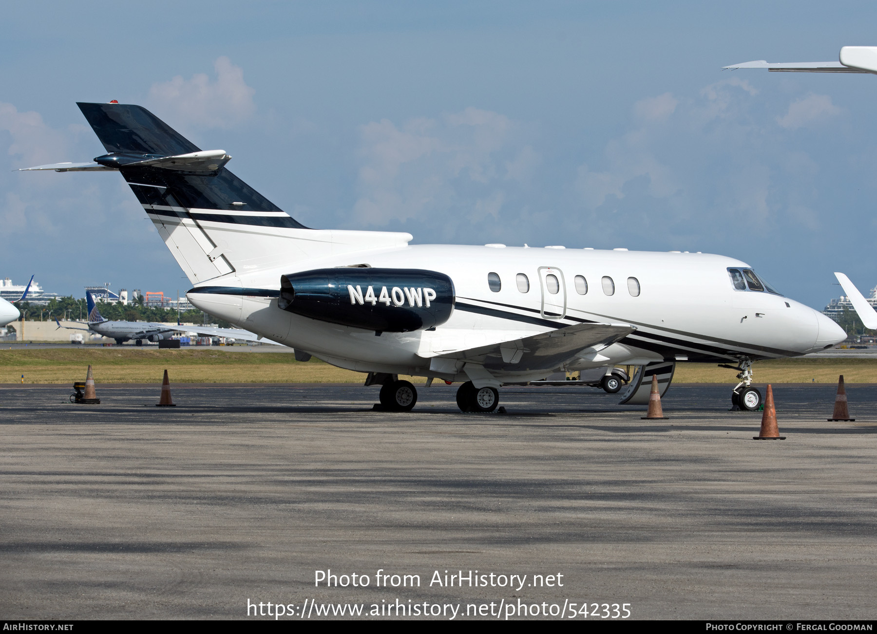 Aircraft Photo of N440WP | Raytheon Hawker 800XP | AirHistory.net #542335