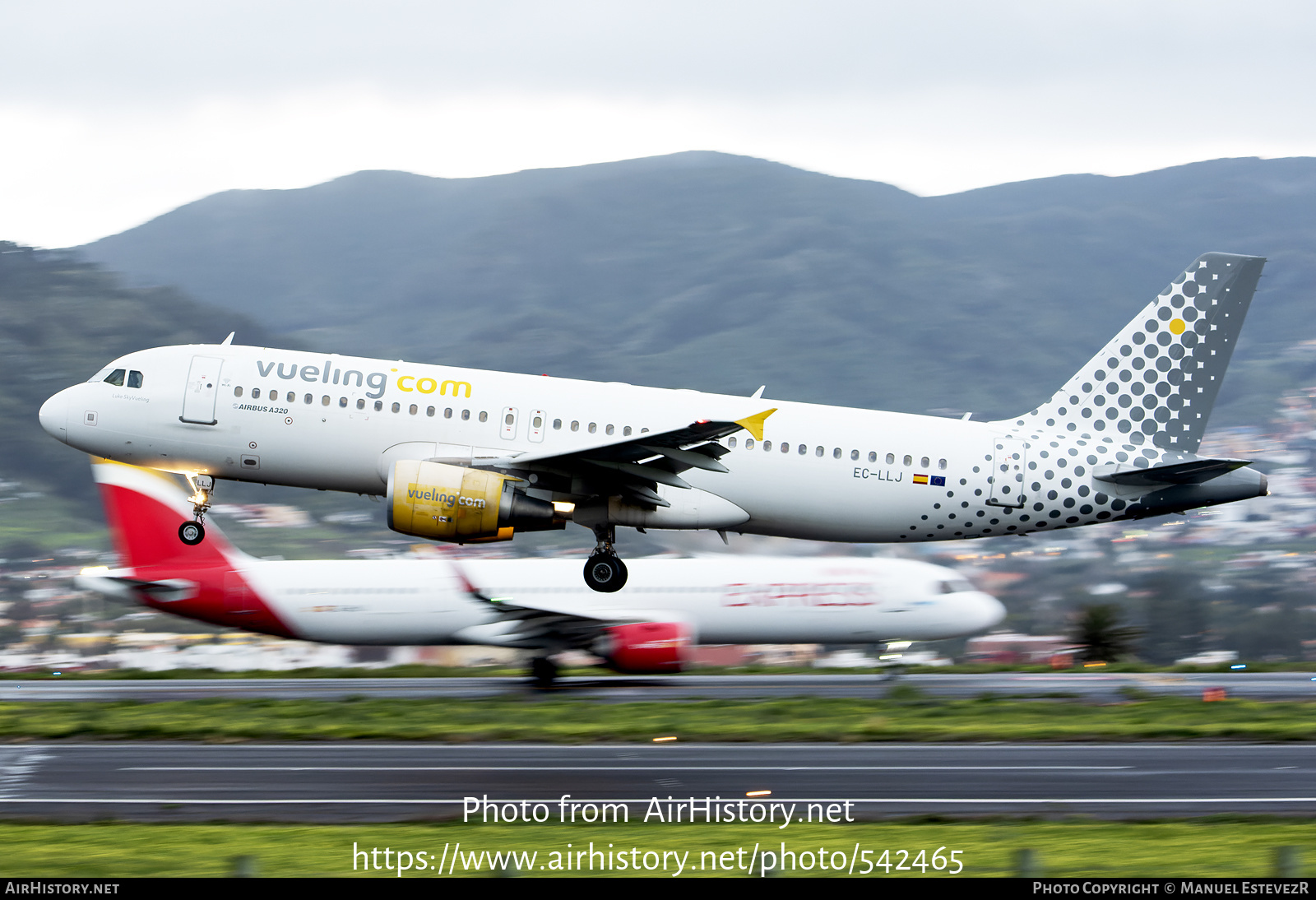 Aircraft Photo of EC-LLJ | Airbus A320-214 | Vueling Airlines | AirHistory.net #542465