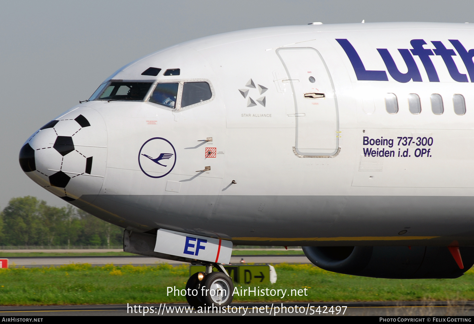 Aircraft Photo of D-ABEF | Boeing 737-330 | Lufthansa | AirHistory.net #542497