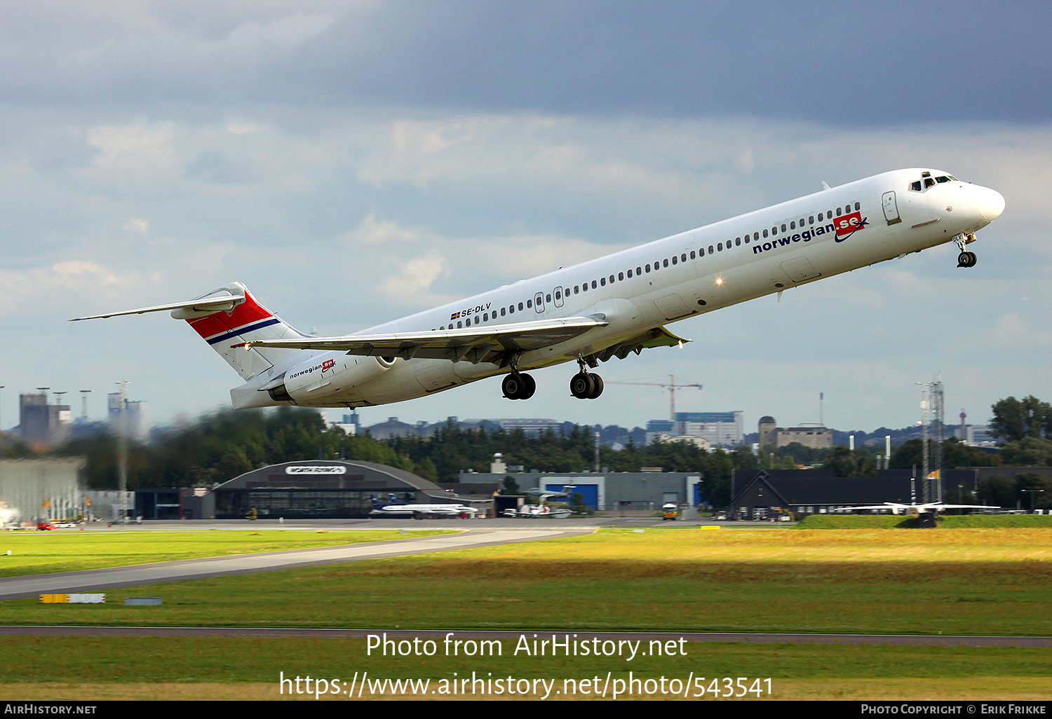 Aircraft Photo of SE-DLV | McDonnell Douglas MD-83 (DC-9-83) | Norwegian | AirHistory.net #543541