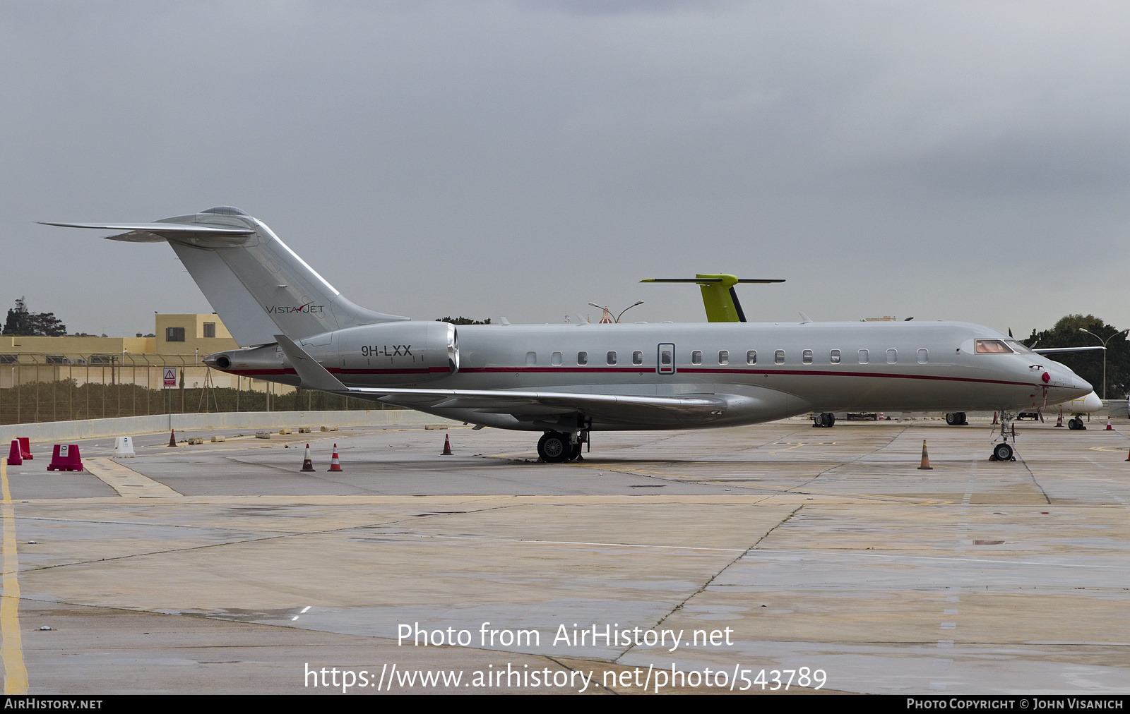 Aircraft Photo of 9H-LXX | Bombardier Global Express XRS (BD-700-1A10) | VistaJet | AirHistory.net #543789