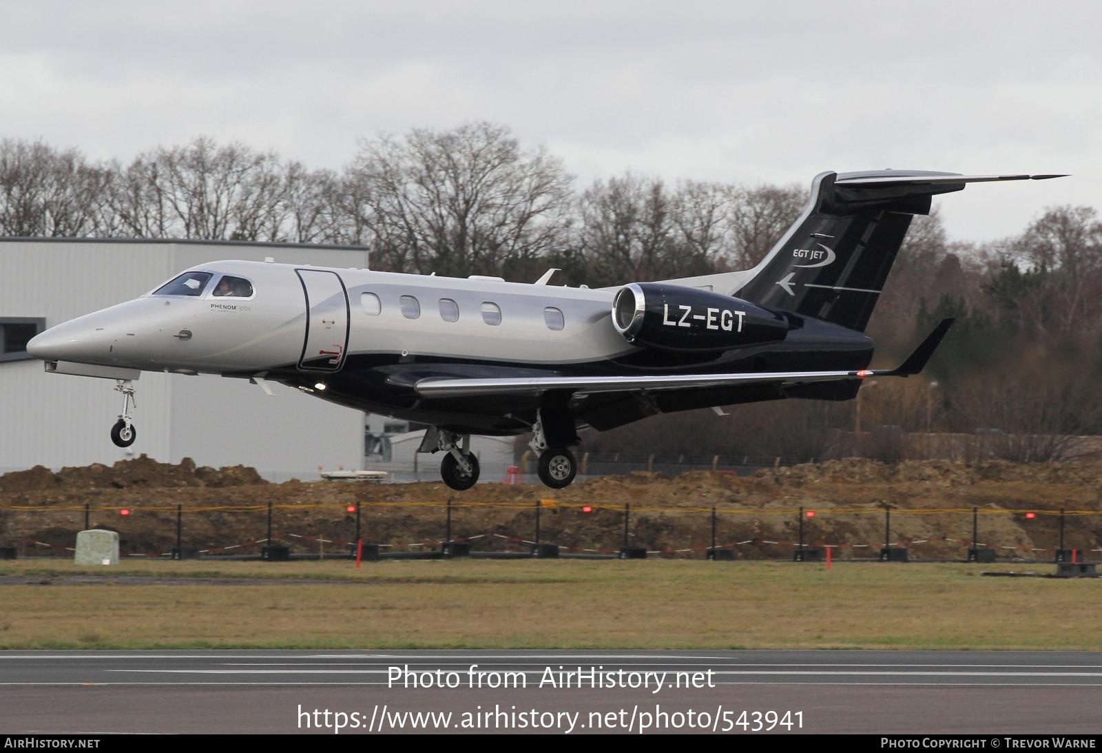 Aircraft Photo of LZ-EGT | Embraer EMB-505 Phenom 300E | EGT Jet | AirHistory.net #543941