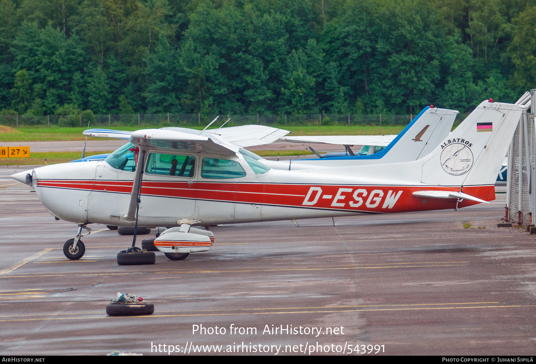 Aircraft Photo of D-ESGW | Cessna 172N Skyhawk | Albatros Flug | AirHistory.net #543991