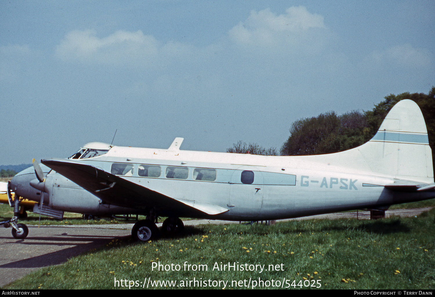 Aircraft Photo of G-APSK | De Havilland D.H. 104 Dove 5 | AirHistory.net #544025