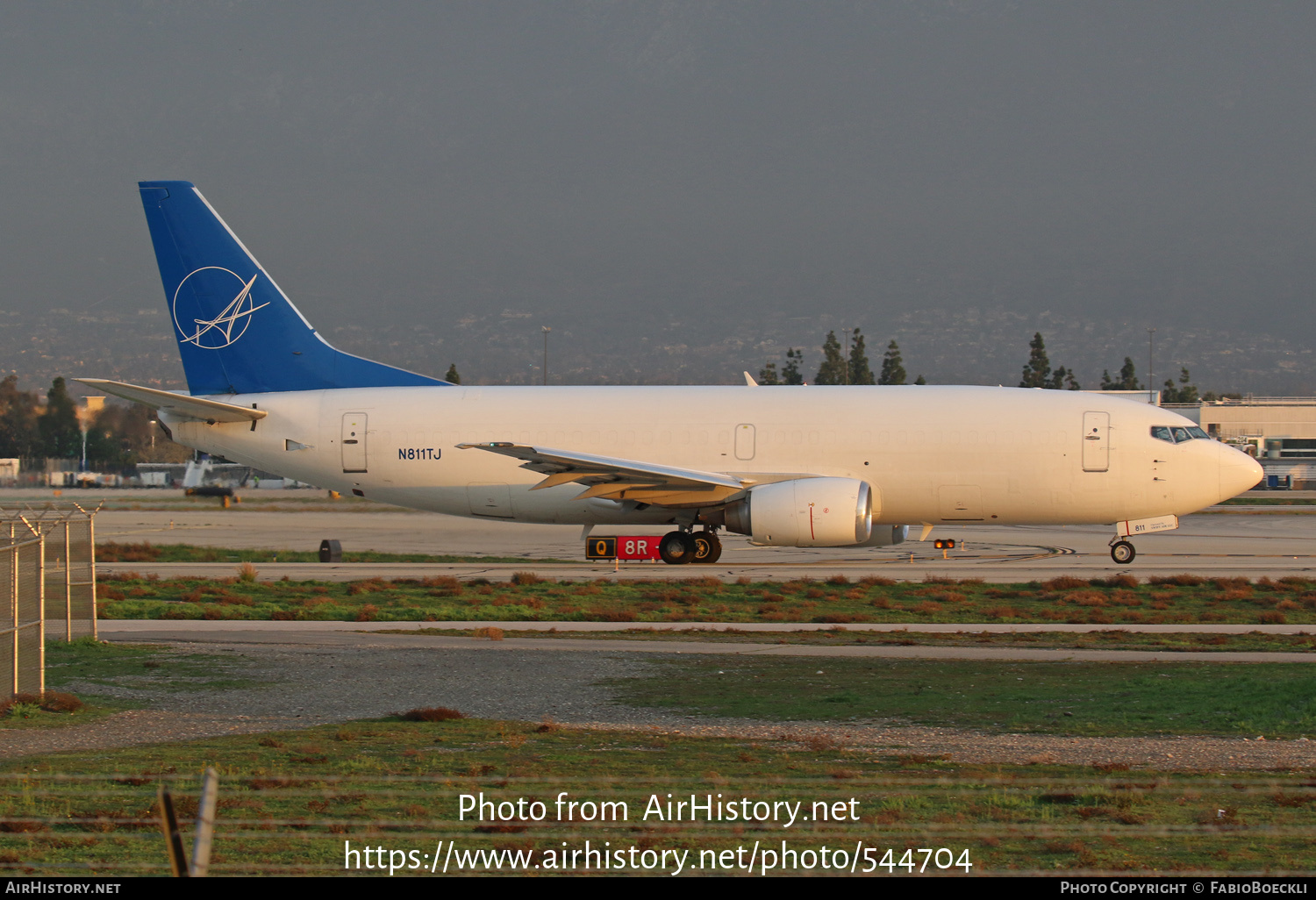 Aircraft Photo of N811TJ | Boeing 737-306(SF) | iAero Airways | AirHistory.net #544704