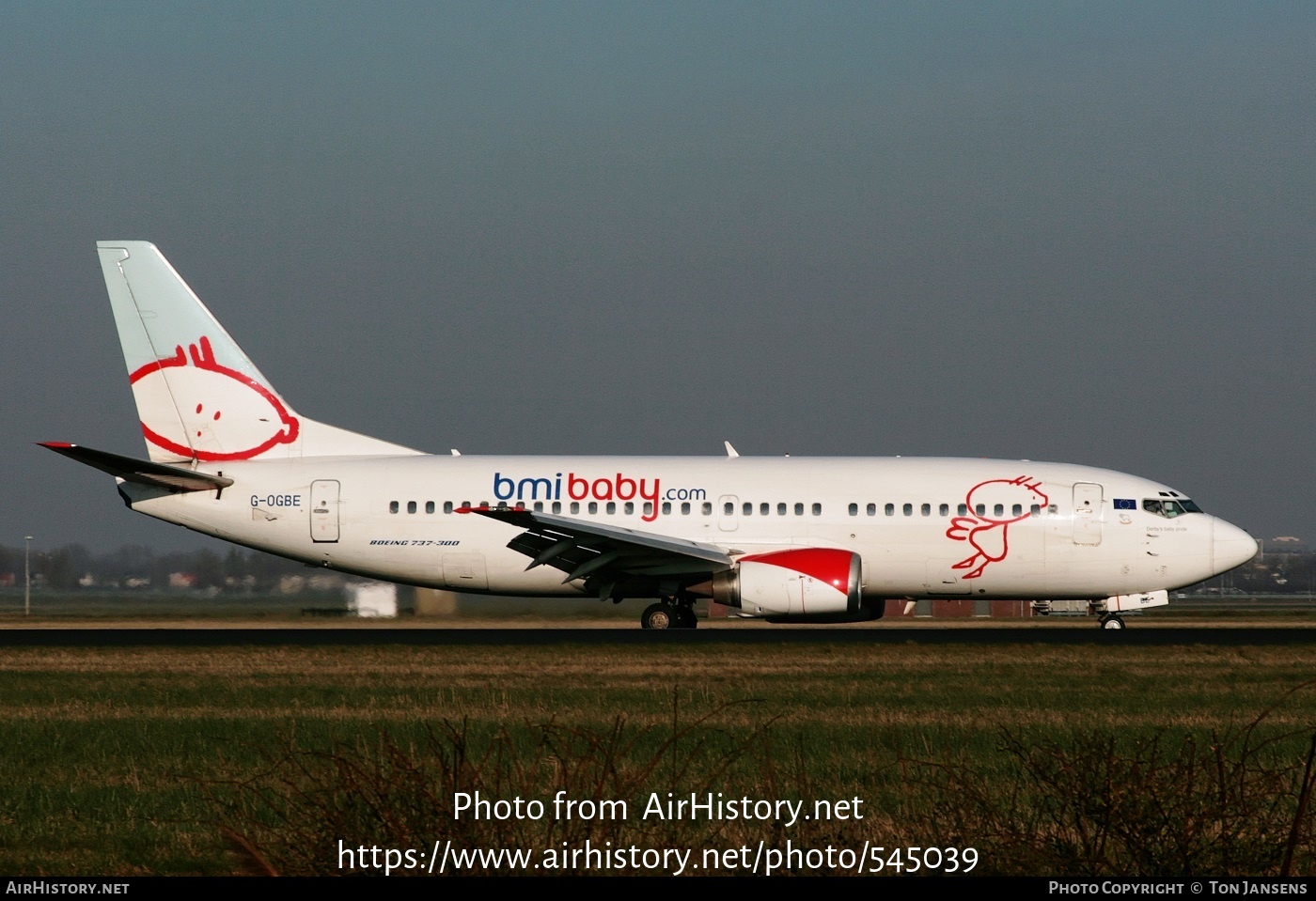 Aircraft Photo of G-OGBE | Boeing 737-3L9 | Bmibaby | AirHistory.net #545039