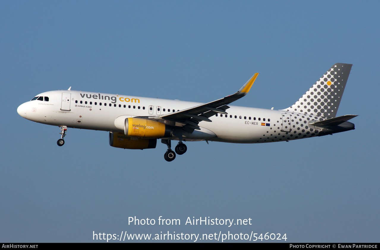 Aircraft Photo of EC-MER | Airbus A320-232 | Vueling Airlines | AirHistory.net #546024