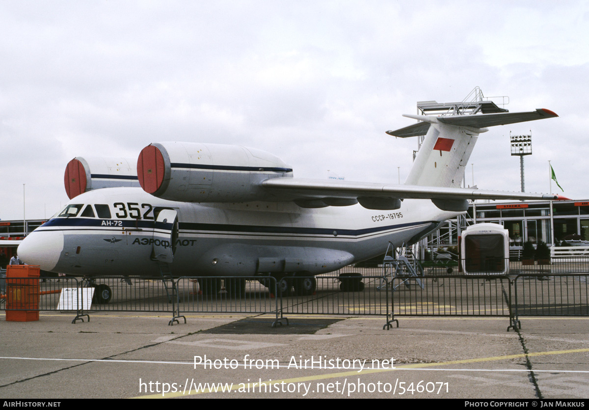 Aircraft Photo of CCCP-19795 | Antonov An-72 | Aeroflot | AirHistory.net #546071