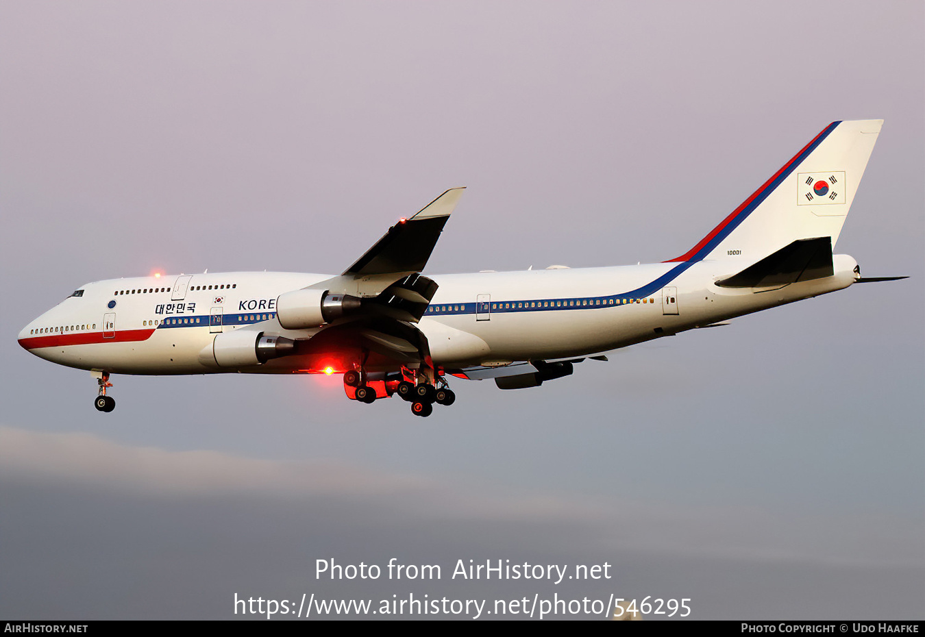 Aircraft Photo of 10001 | Boeing 747-4B5 | South Korea - Air Force | AirHistory.net #546295