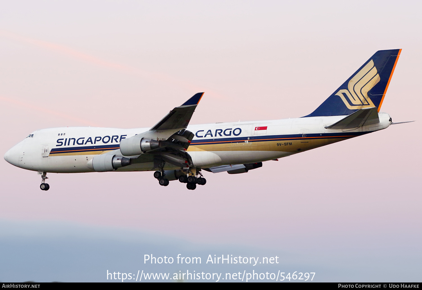 Aircraft Photo of 9V-SFM | Boeing 747-412F/SCD | Singapore Airlines Cargo | AirHistory.net #546297