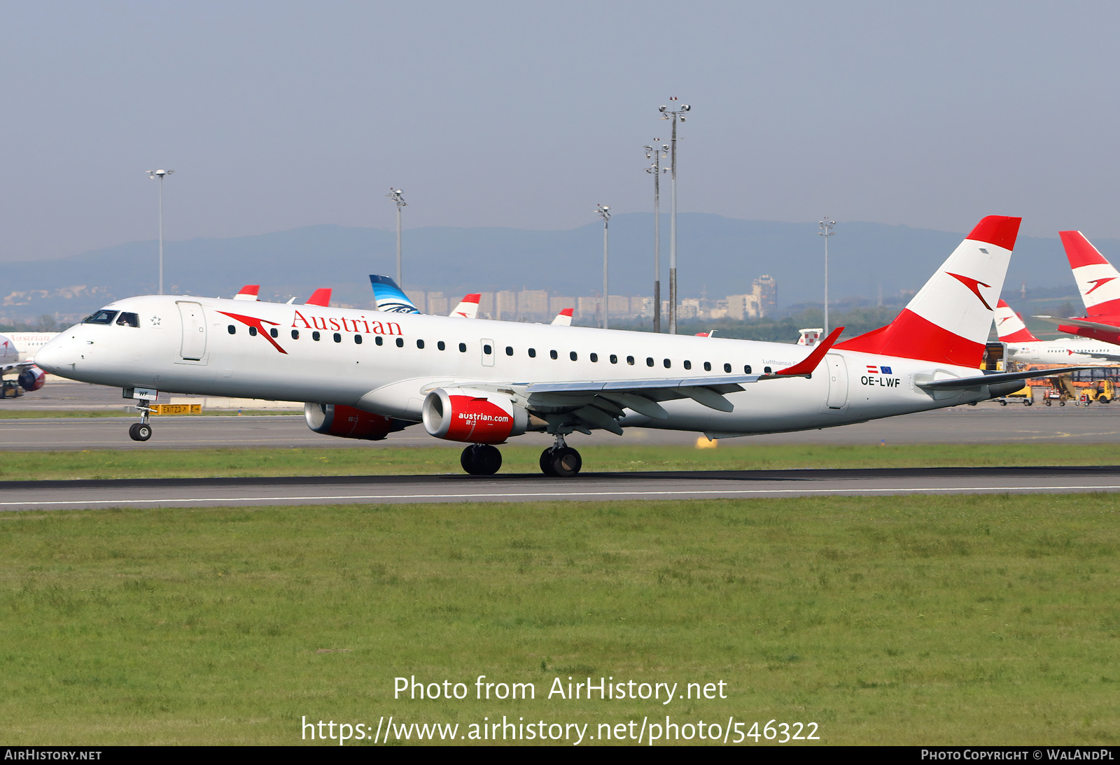 Aircraft Photo of OE-LWF | Embraer 195LR (ERJ-190-200LR) | Austrian Airlines | AirHistory.net #546322