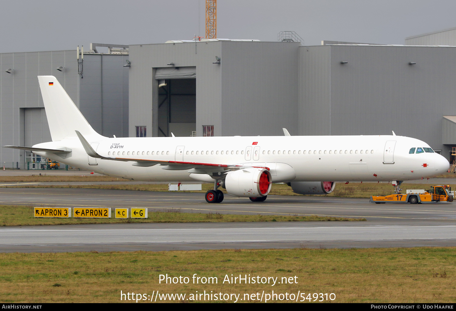 Aircraft Photo of D-AVYH | Airbus A321-271NX | AirHistory.net #549310