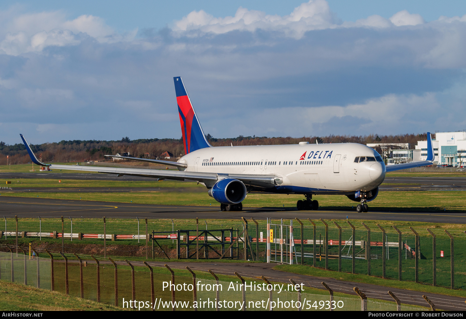 Aircraft Photo of N197DN | Boeing 767-332/ER | Delta Air Lines | AirHistory.net #549330