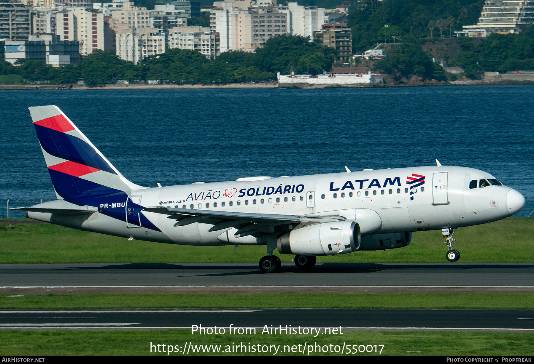 Aircraft Photo of PR-MBU | Airbus A319-132 | LATAM Airlines | AirHistory.net #550017