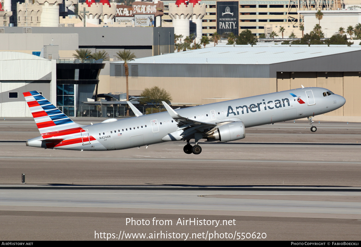 Aircraft Photo of N424AN | Airbus A321-253NX | American Airlines | AirHistory.net #550620