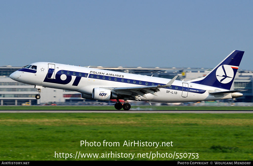 Aircraft Photo of SP-LID | Embraer 175STD (ERJ-170-200STD) | LOT Polish Airlines - Polskie Linie Lotnicze | AirHistory.net #550753