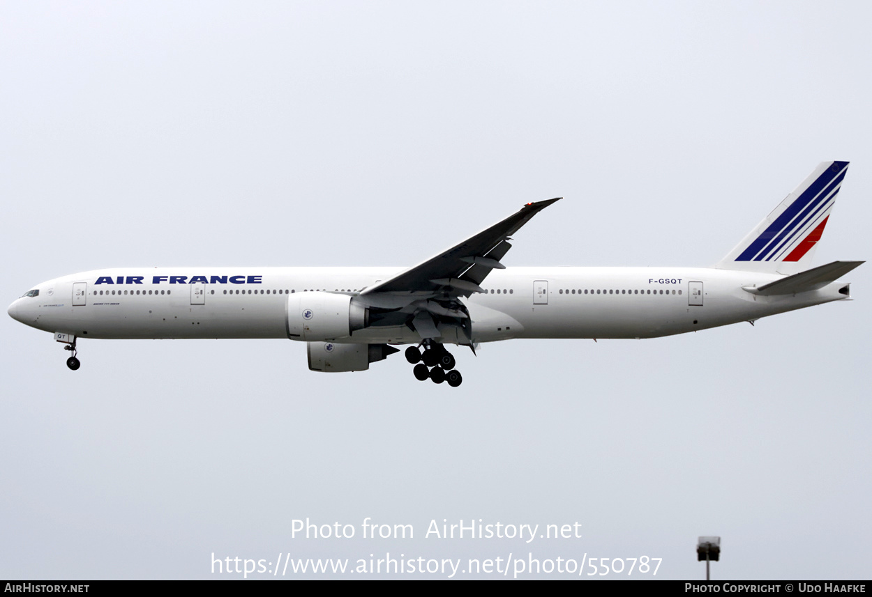 Aircraft Photo of F-GSQT | Boeing 777-328/ER | Air France | AirHistory.net #550787