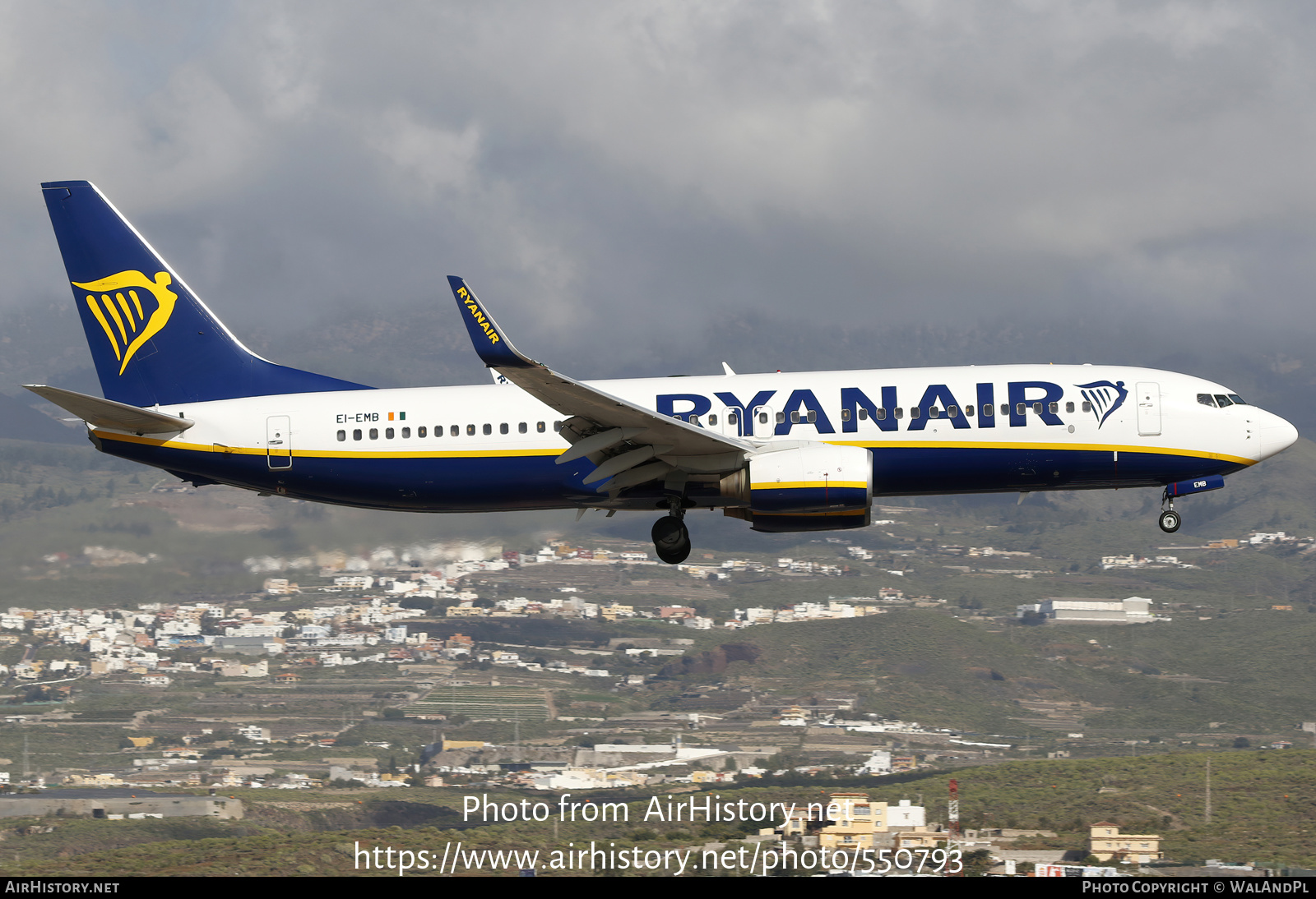 Aircraft Photo of EI-EMB | Boeing 737-8AS | Ryanair | AirHistory.net #550793