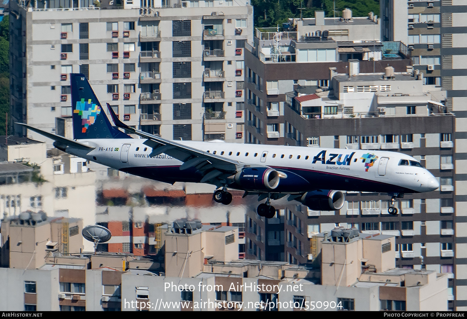 Aircraft Photo of PR-AYG | Embraer 195AR (ERJ-190-200IGW) | Azul Linhas Aéreas Brasileiras | AirHistory.net #550904