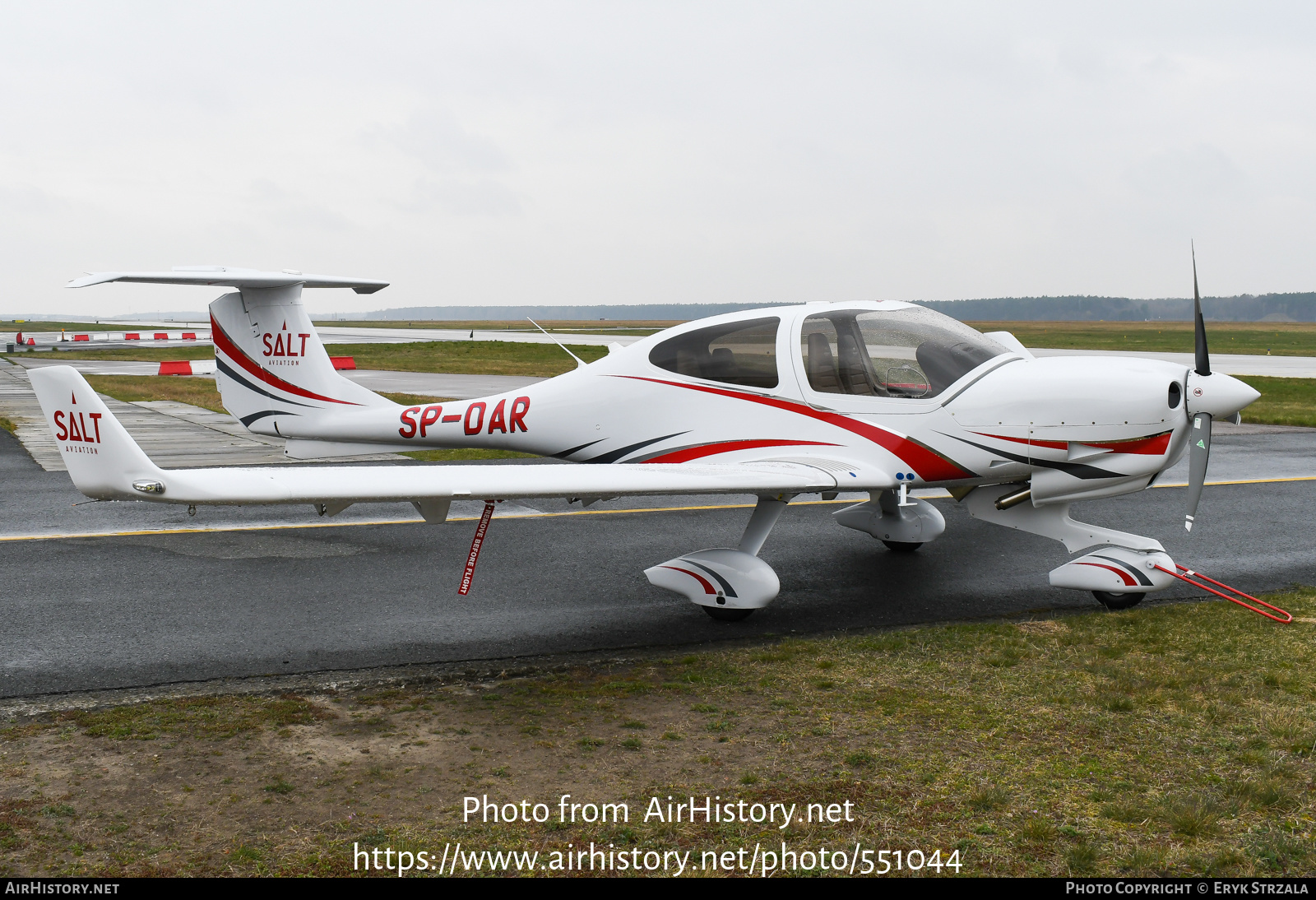 Aircraft Photo of SP-DAR | Diamond DA40 NG Diamond Star | Salt Aviation | AirHistory.net #551044