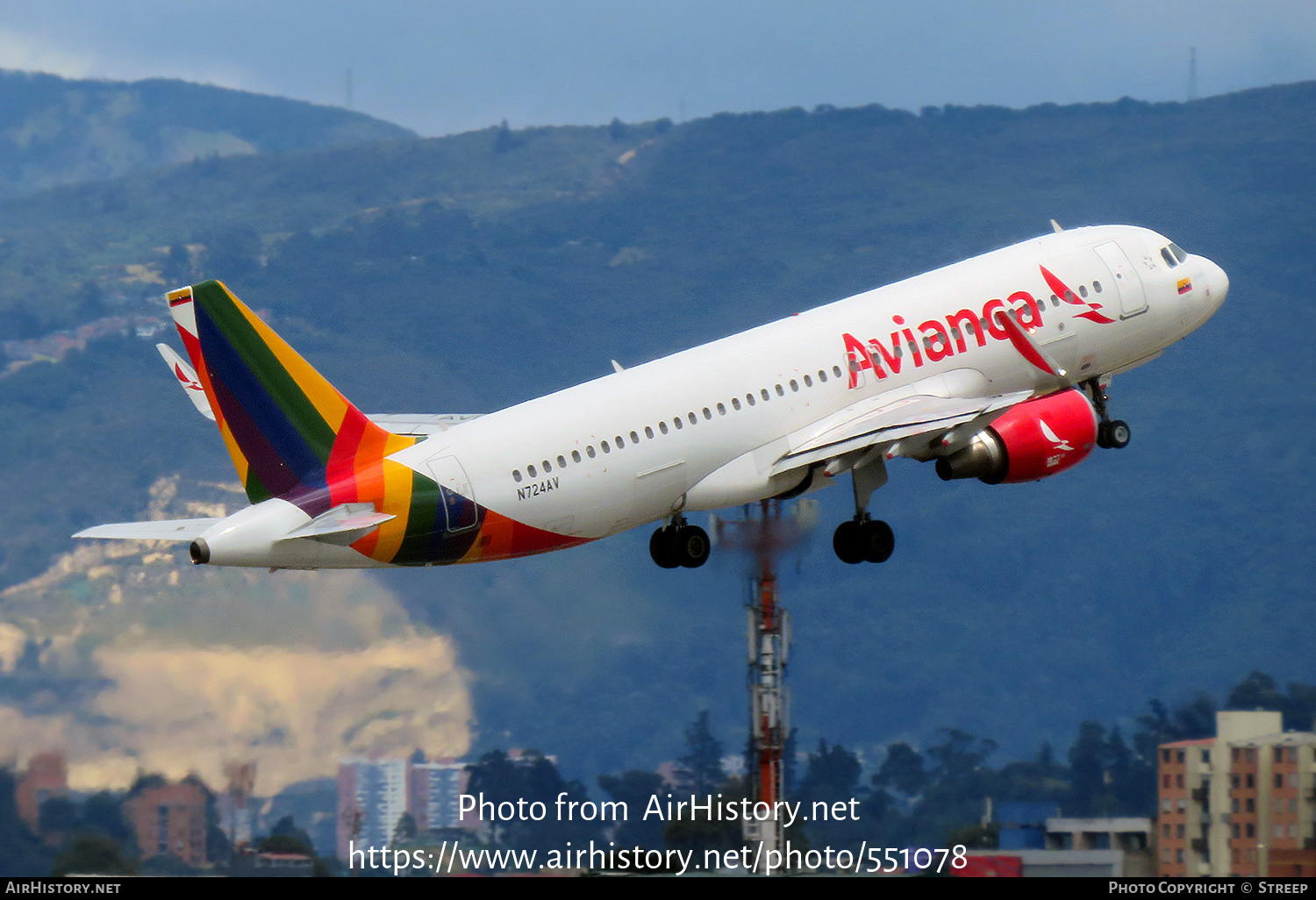 Aircraft Photo of N724AV | Airbus A320-214 | Avianca | AirHistory.net #551078