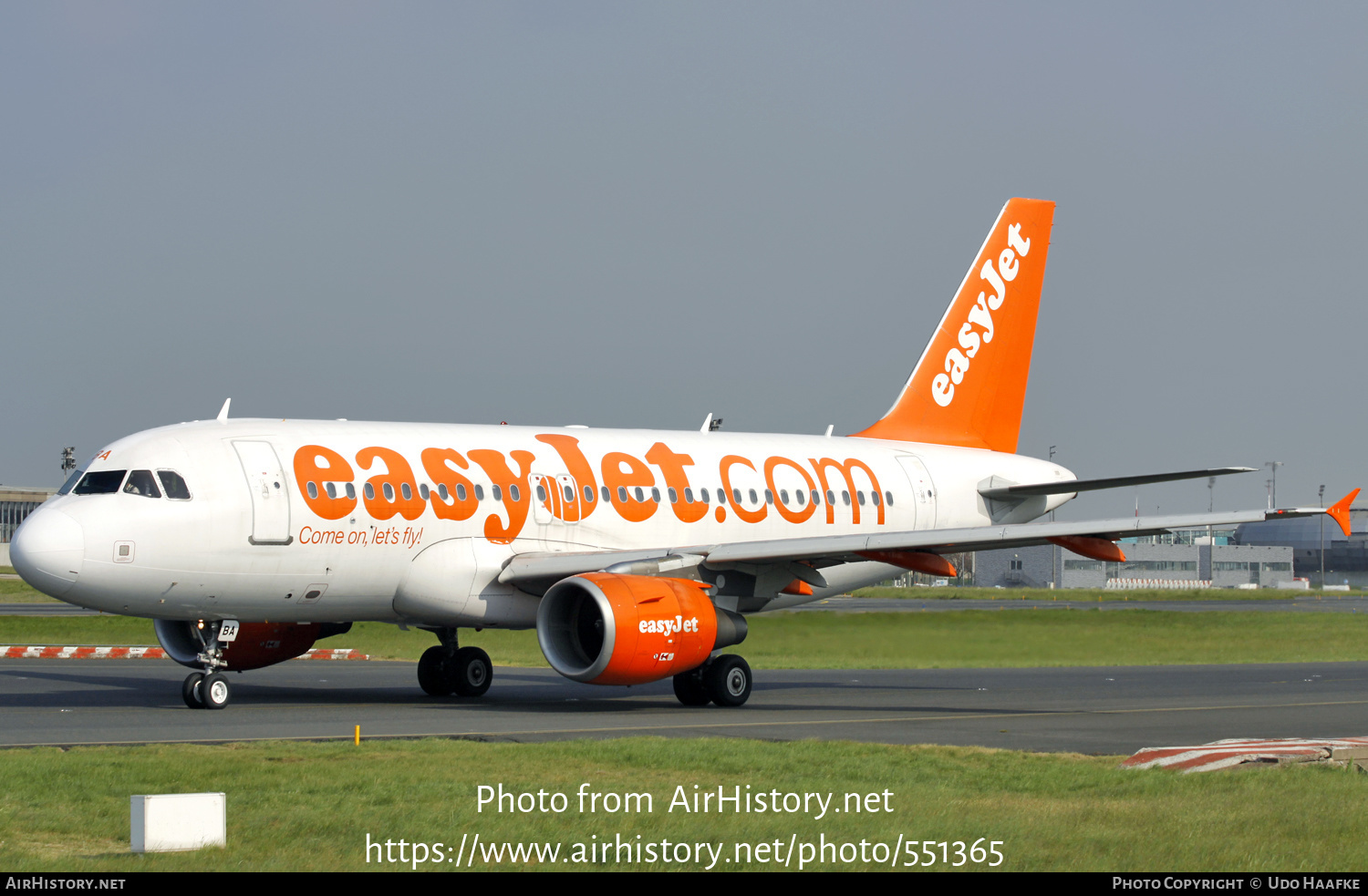 Aircraft Photo of G-EZBA | Airbus A319-111 | EasyJet | AirHistory.net #551365