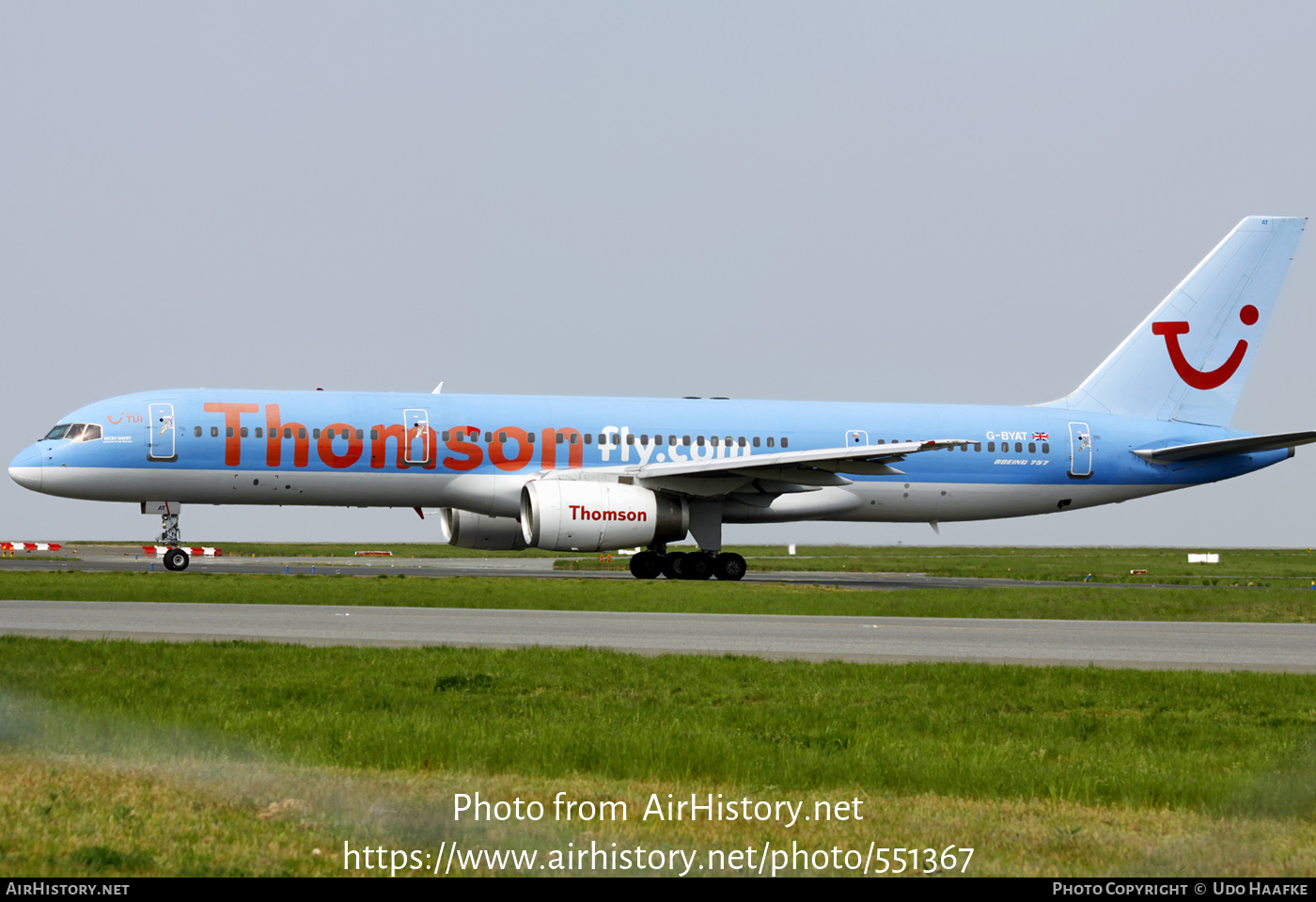 Aircraft Photo of G-BYAT | Boeing 757-204 | Thomsonfly | AirHistory.net #551367