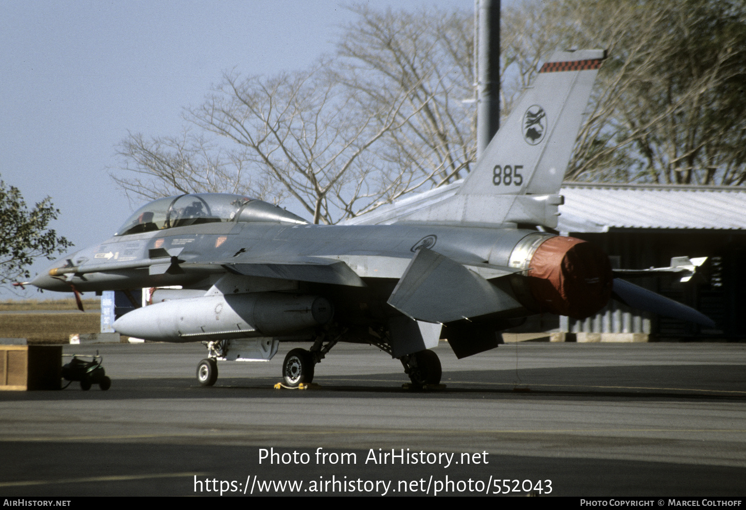 Aircraft Photo of 885 | General Dynamics F-16B Fighting Falcon | Singapore - Air Force | AirHistory.net #552043