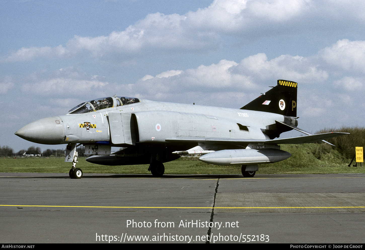 Aircraft Photo of XT905 | McDonnell Douglas F-4M Phantom FGR2 | UK - Air Force | AirHistory.net #552183