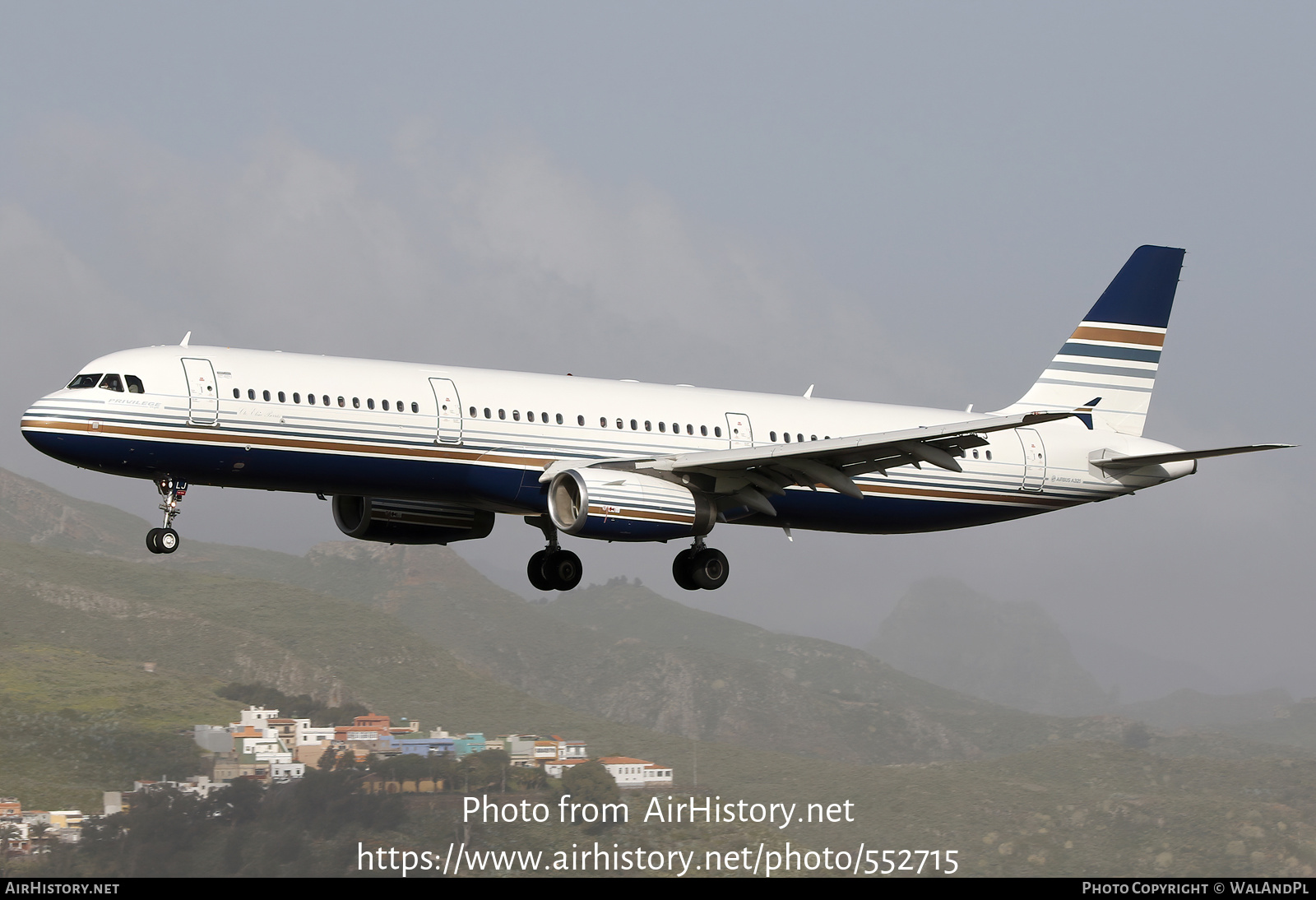 Aircraft Photo of EC-NLJ | Airbus A321-231 | Privilege Style | AirHistory.net #552715